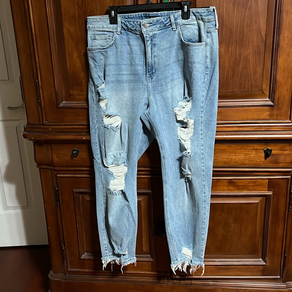 Brand new distressed boyfriend jeans